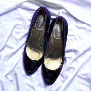 Calvin Klein “Olive” pumps - black patent leather - size 8